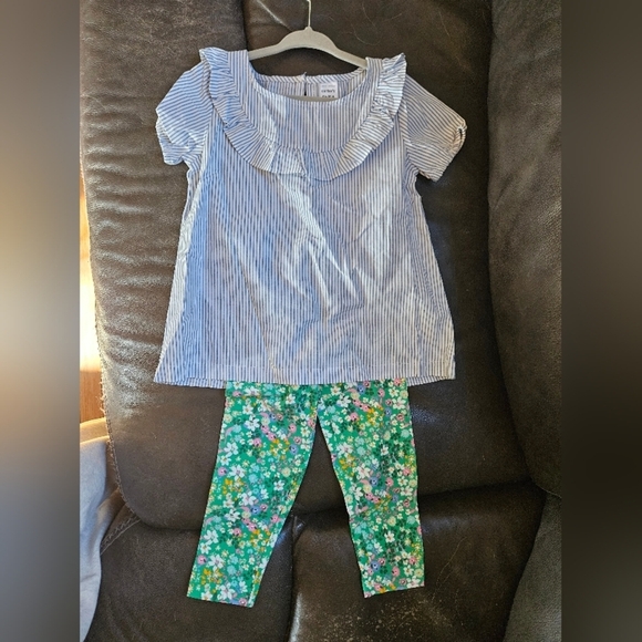 Carters Outfit - Picture 1 of 7